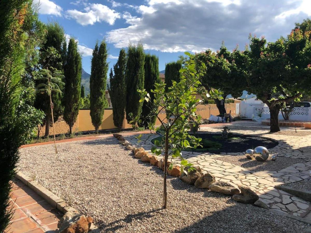 Lovely 2 Bed Apartment In Alcalalí Exterior foto